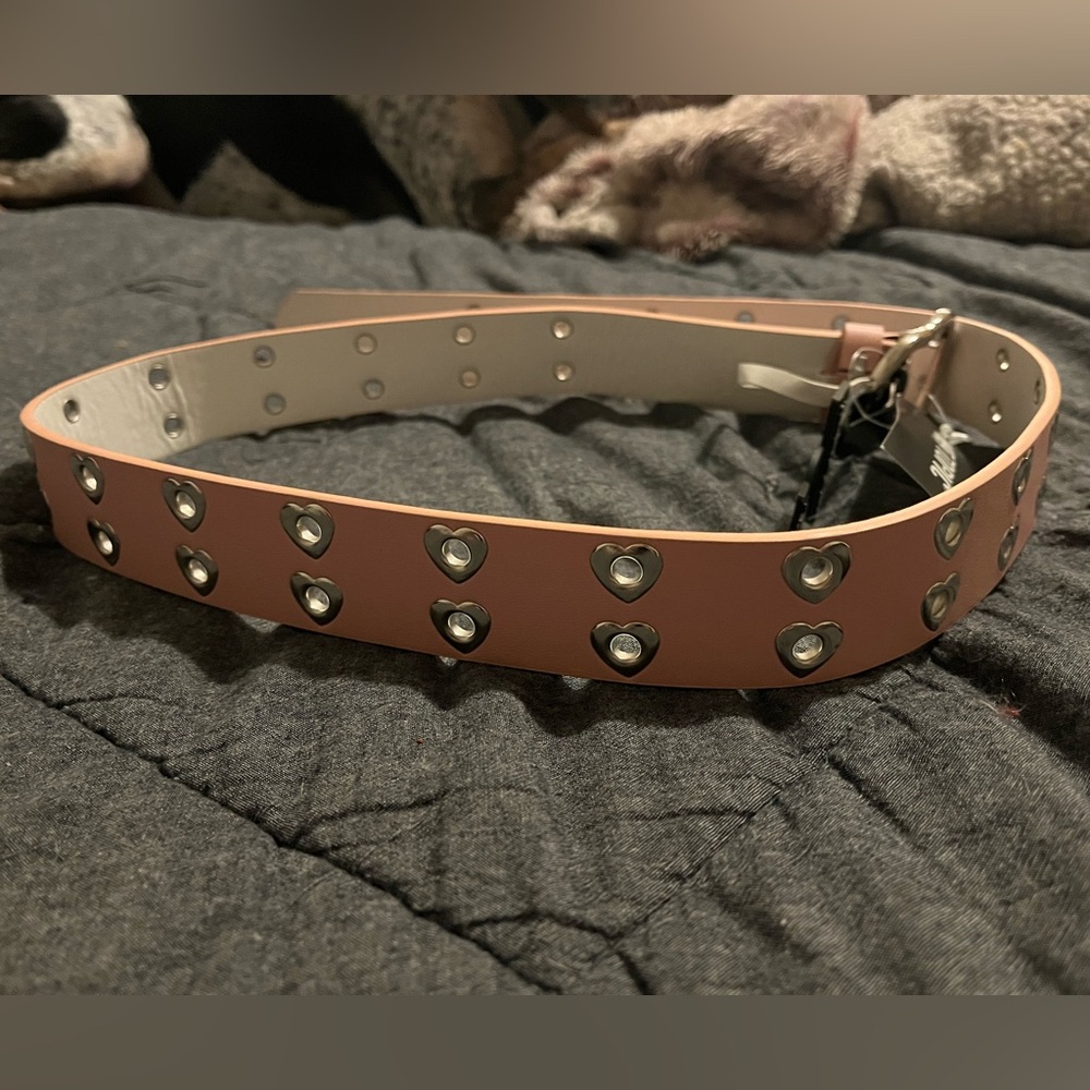 Hot Topic Heart Belt